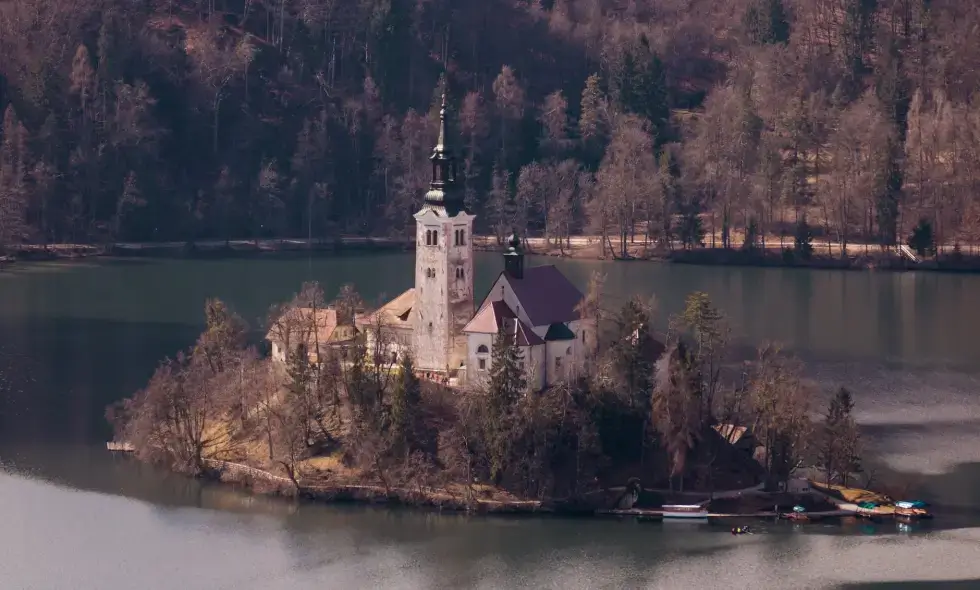 Slovinské možnosti cestování autem